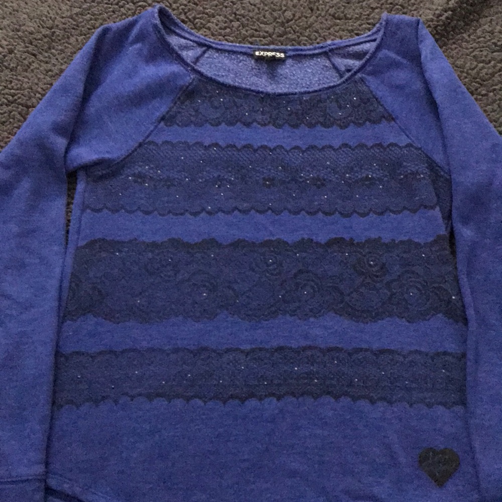 Sweatshirt